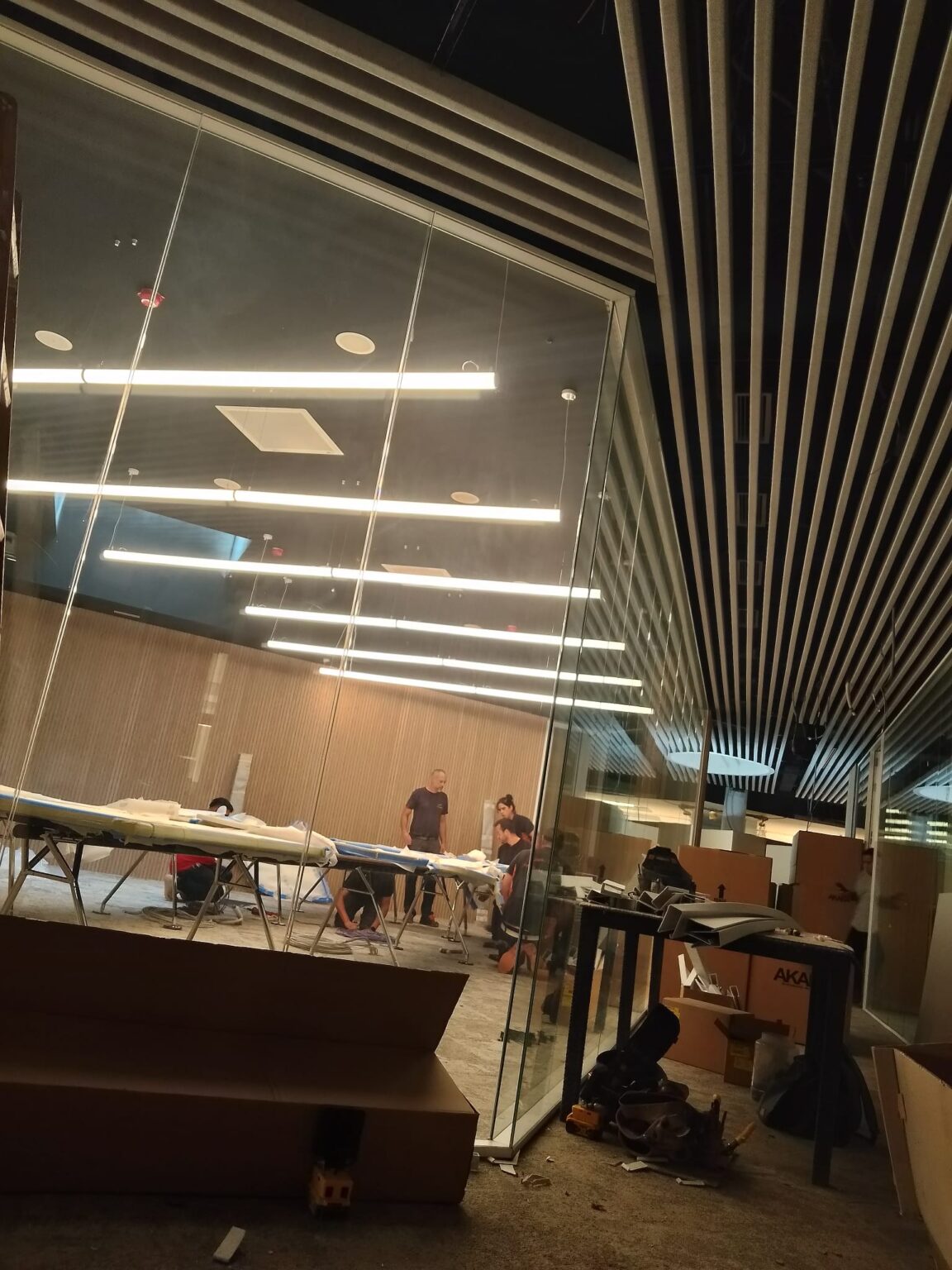 Servicio de montaje de estructuras decorativas en pladur para salones y comercios en La Rioja